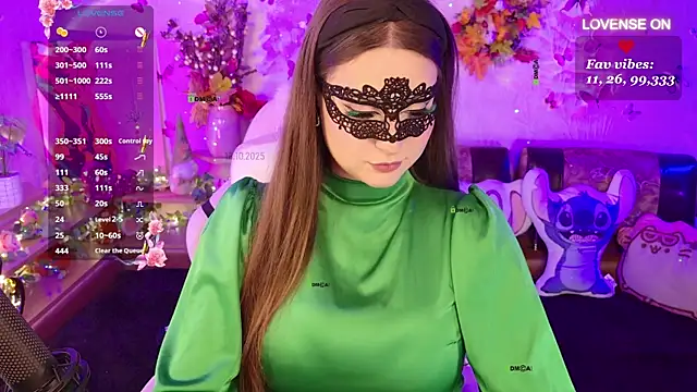 Snapshot of Miss_SweetPeach chatting on October 18, 5:25 pm Miss SweetPeach online show from October 18, 5:25 pm