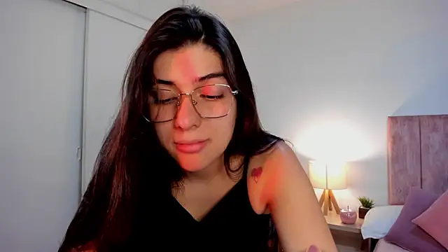 dakotaa   online show from March 12, 4:35 pm