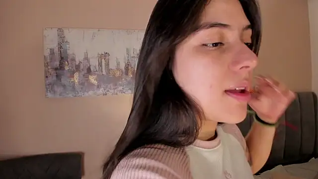 dakotaa   online show from October 25, 8:14 pm