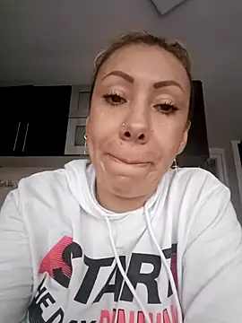 coral smitth online show from March 2, 10:38 pm