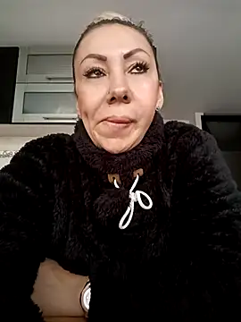 coral smitth online show from September 18, 9:39 pm