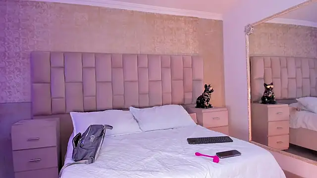 EmmaTorres  online show from January 12, 2:45 am