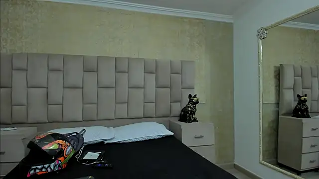 EmmaTorres  online show from February 10, 8:31 pm