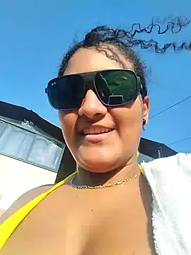 Snapshot of samanthaeliott22 chatting on December 18, 9:51 pm samanthaeliott22 online show from December 18, 9:51 pm