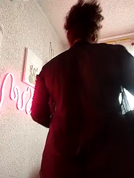 Snapshot of samanthaeliott22 chatting on October 12, 5:12 pm samanthaeliott22 online show from October 12, 5:12 pm