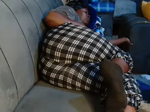 leslysexygirl online show from March 4, 4:38 am