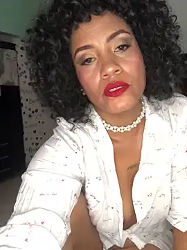 Snapshot of AdelaHaneix chatting on December 22, 4:48 pm AdelaHaneix online show from December 22, 4:48 pm