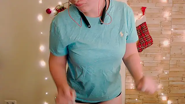 Sun Alexia online show from December 9, 12:12 am