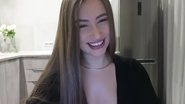 Snapshot of Cinderella____ chatting on December 25, 10:48 pm Cinderella online show from December 25, 10:48 pm