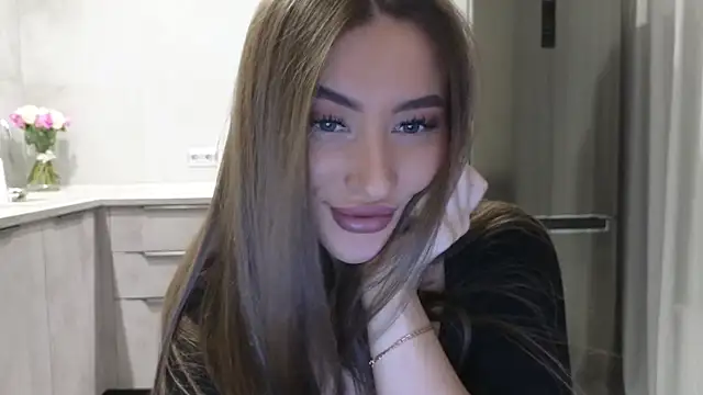 Snapshot of Cinderella____ chatting on January 20, 9:01 pm Cinderella online show from January 20, 9:01 pm