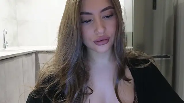 Snapshot of Cinderella____ chatting on January 31, 9:05 pm Cinderella online show from January 31, 9:05 pm