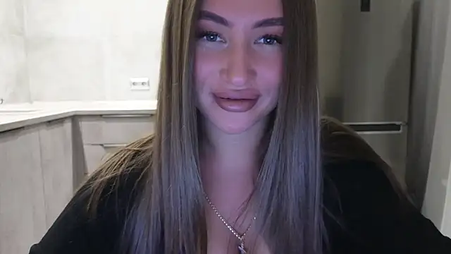 Snapshot of Cinderella____ chatting on February 24, 7:52 pm Cinderella online show from February 24, 7:52 pm