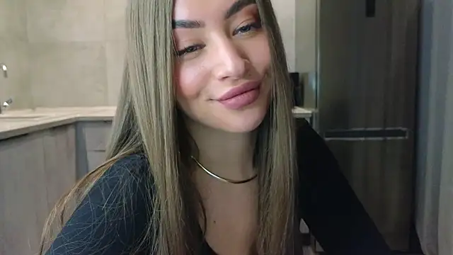 Snapshot of Cinderella____ chatting on March 15, 8:54 pm Cinderella online show from March 15, 8:54 pm