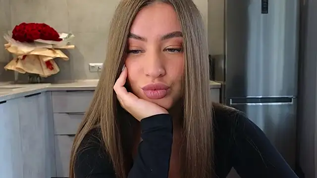 Snapshot of Cinderella____ chatting on March 23, 2:37 am Cinderella online show from March 23, 2:37 am