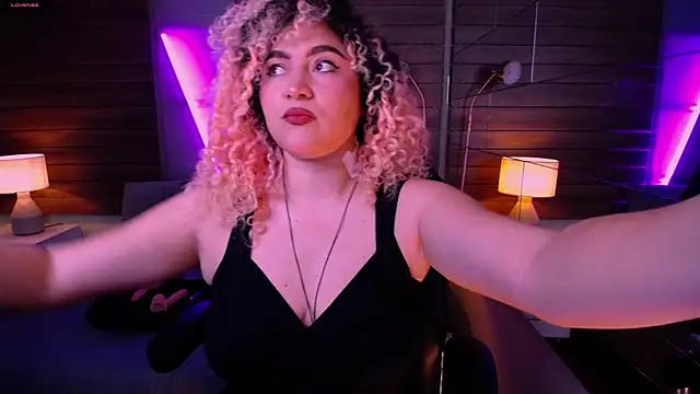 Kateryn  online show from February 7, 8:10 pm