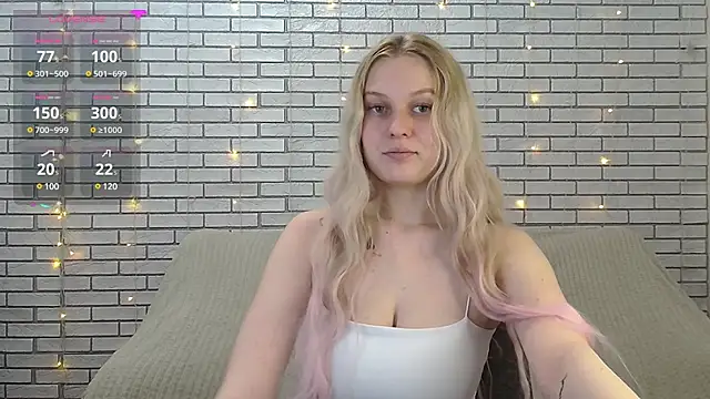 EmiliaDuchess online show from December 12, 1:39 pm