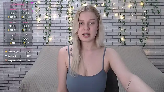 EmiliaDuchess online show from February 23, 10:49 am