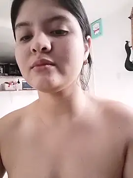 Snapshot of lilpervertgirl chatting on November 27, 8:33 pm lilpervertgirl online show from November 27, 8:33 pm