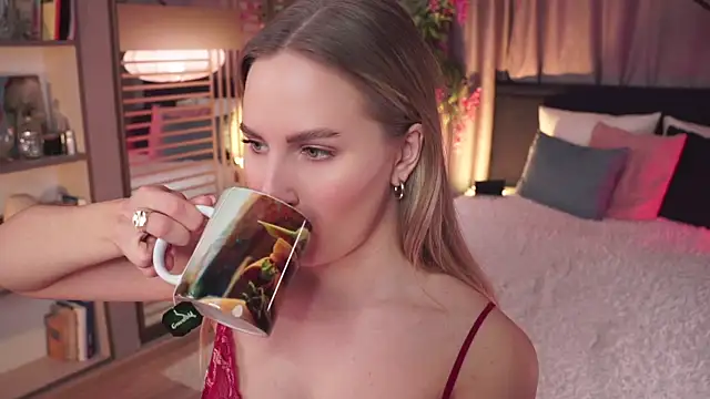 Snapshot of AnnLevine chatting on January 21, 6:11 am AnnLevine online show from January 21, 6:11 am