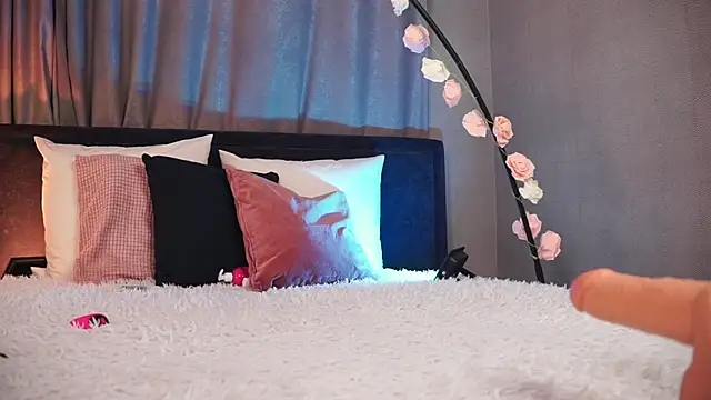 Snapshot of AnnLevine chatting on February 22, 7:45 am AnnLevine online show from February 22, 7:45 am