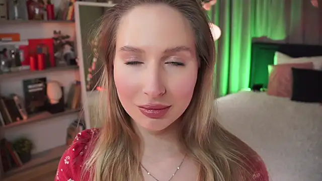 Snapshot of AnnLevine chatting on March 6, 9:25 am AnnLevine online show from March 6, 9:25 am