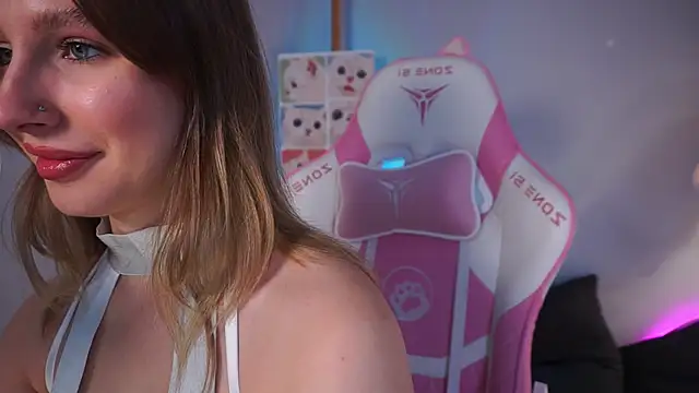 Snapshot of AnnLevine chatting on November 14, 2:16 pm AnnLevine online show from November 14, 2:16 pm