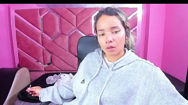 Olivia Fox69 online show from February 11, 3:40 am