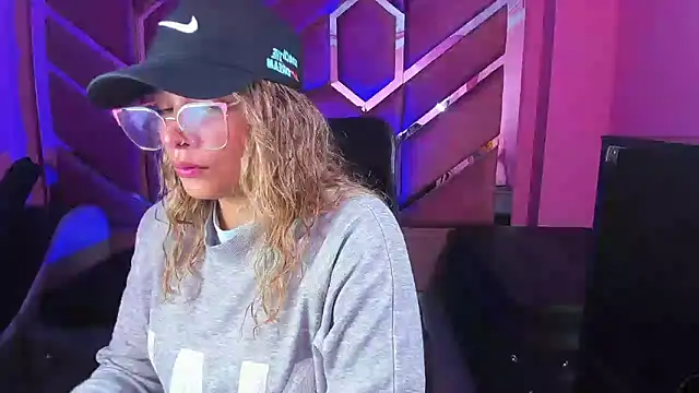 Olivia Fox69 online show from February 18, 2:27 am