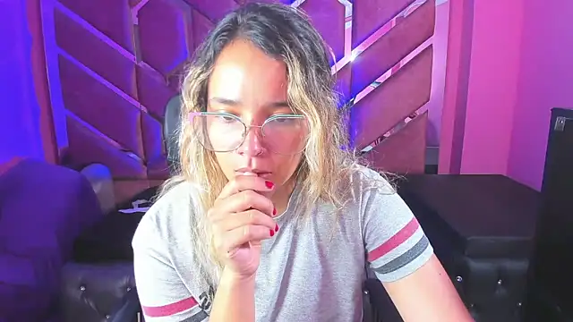 Olivia Fox69 online show from February 19, 6:11 am