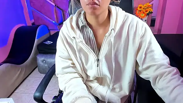 Olivia Fox69 online show from March 20, 3:13 am