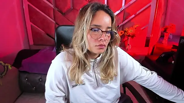 Olivia Fox69 online show from September 16, 3:18 am