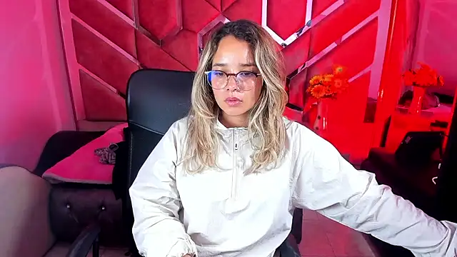 Olivia Fox69 online show from September 24, 3:32 am