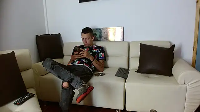 parejacaliente20154 online show from March 6, 2:08 pm