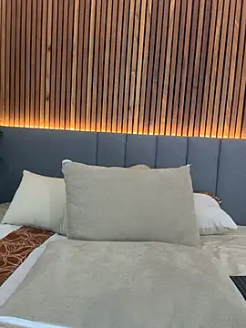 EmiilyAdams  online show from February 4, 11:49 pm