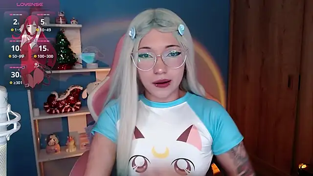 Snapshot of Artic_love chatting on December 19, 12:02 am Artic love online show from December 19, 12:02 am