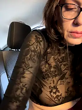 Snapshot of BeautifulMesss chatting on September 10, 2:28 pm BeautifulMesss online show from September 10, 2:28 pm