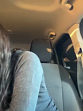 Snapshot of BeautifulMesss chatting on October 16, 9:49 pm BeautifulMesss online show from October 16, 9:49 pm