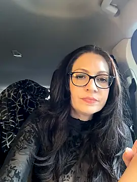 Snapshot of BeautifulMesss chatting on October 28, 4:31 pm BeautifulMesss online show from October 28, 4:31 pm