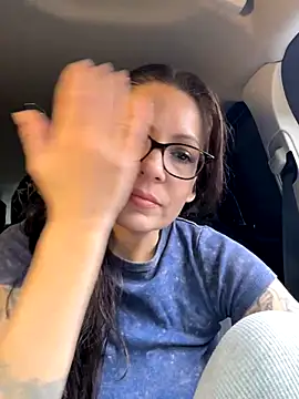 Snapshot of BeautifulMesss chatting on October 30, 2:51 pm BeautifulMesss online show from October 30, 2:51 pm