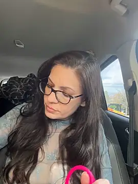 Snapshot of BeautifulMesss chatting on November 11, 4:18 pm BeautifulMesss online show from November 11, 4:18 pm