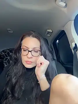 Snapshot of BeautifulMesss chatting on November 17, 4:13 pm BeautifulMesss online show from November 17, 4:13 pm