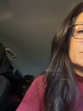 Snapshot of BeautifulMesss chatting on November 26, 4:41 pm BeautifulMesss online show from November 26, 4:41 pm