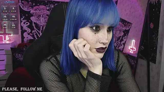 Snapshot of little_Elika chatting on December 3, 10:18 pm little Elika online show from December 3, 10:18 pm