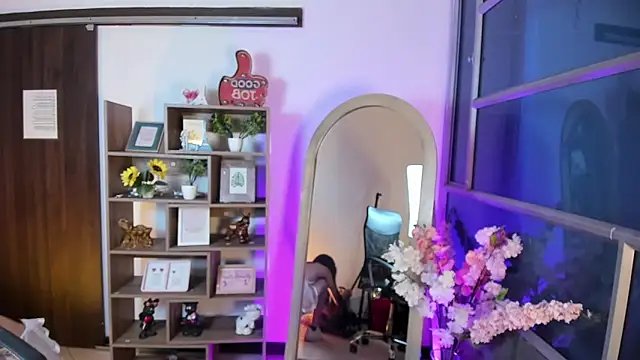 Jasmin Skinny online show from September 24, 2:59 am