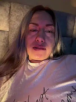 xLadyScarlettx online show from January 3, 4:55 am