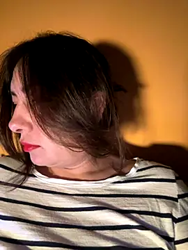 xLadyScarlettx online show from September 14, 1:49 am