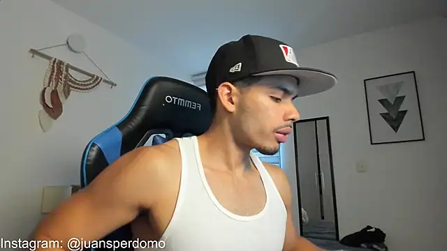 mateoleonee online show from September 8, 7:24 pm