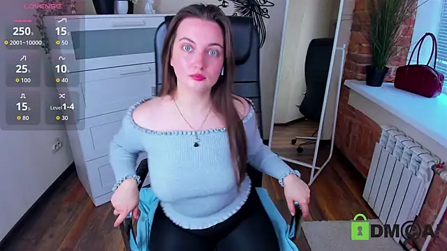 Snapshot of Astarte_Aste chatting on October 5, 10:57 am Astarte Aste online show from October 5, 10:57 am