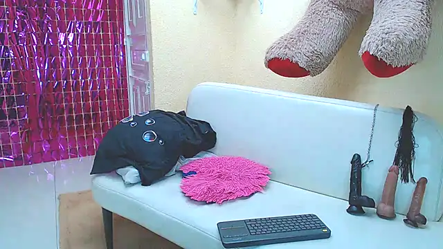 SweetAlmaa online show from February 6, 6:13 pm