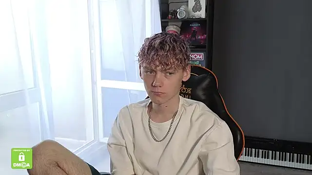 Snapshot of Keytaro chatting on September 10, 10:15 am Keytaro online show from September 10, 10:15 am